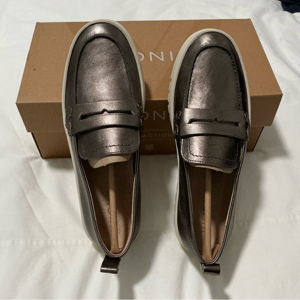 Vionic Women's Uptown Loafers